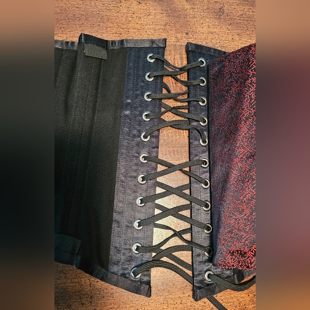 Play Girl White Label Red & Black Victorian Steel Boned Underbust Corset Sz 30" - Picture 9 of 11